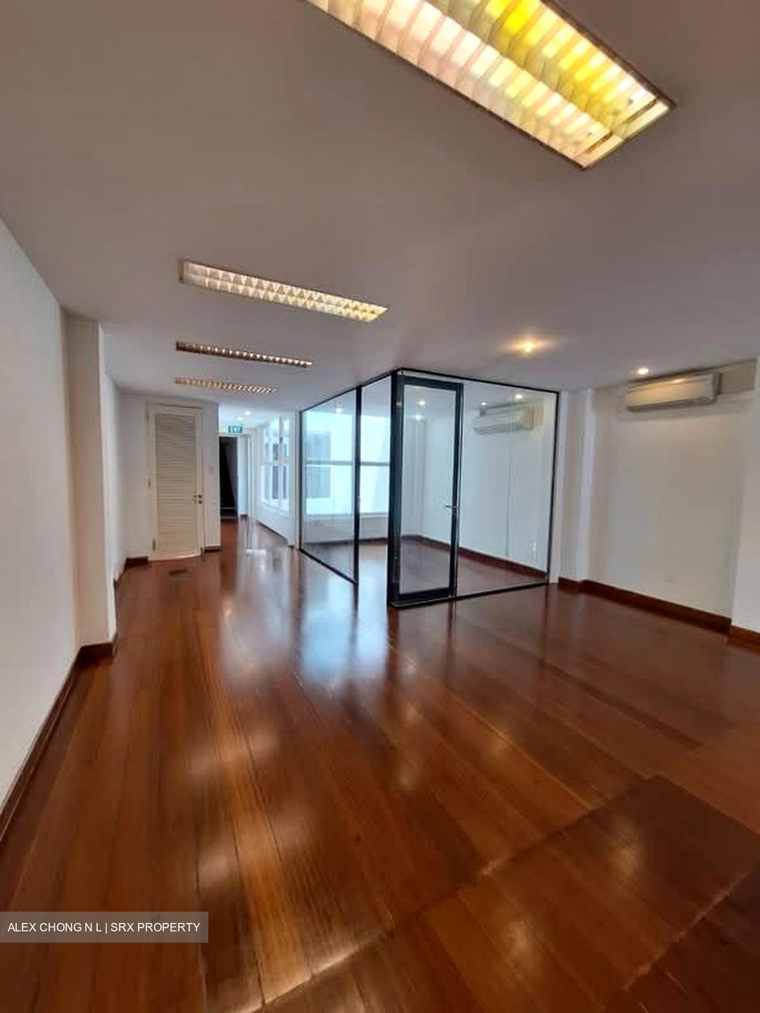 Tras Street (D2), Office #551224421